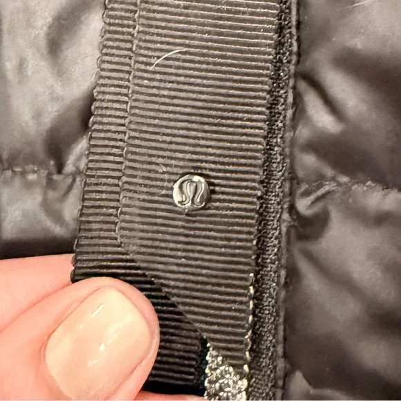 Lululemon down 3/4 lightweight packable coat with hood. Size small. Black - Picture 7 of 7